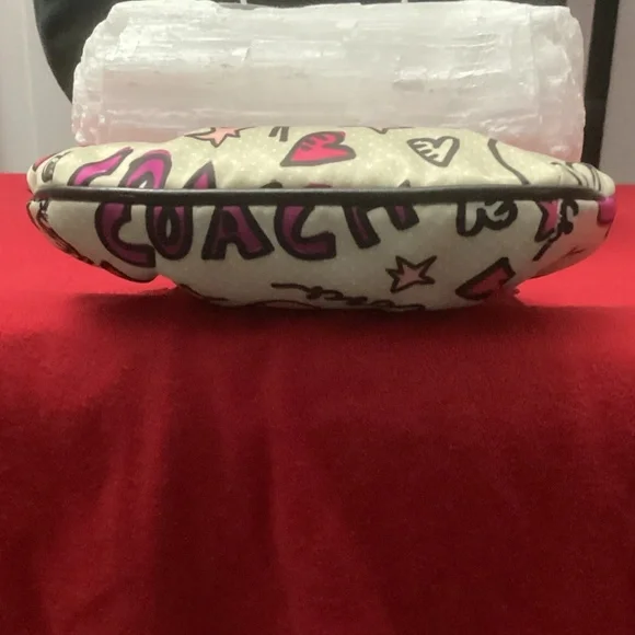 Coach Poppy Graffiti coin pouch - Picture 4 of 7